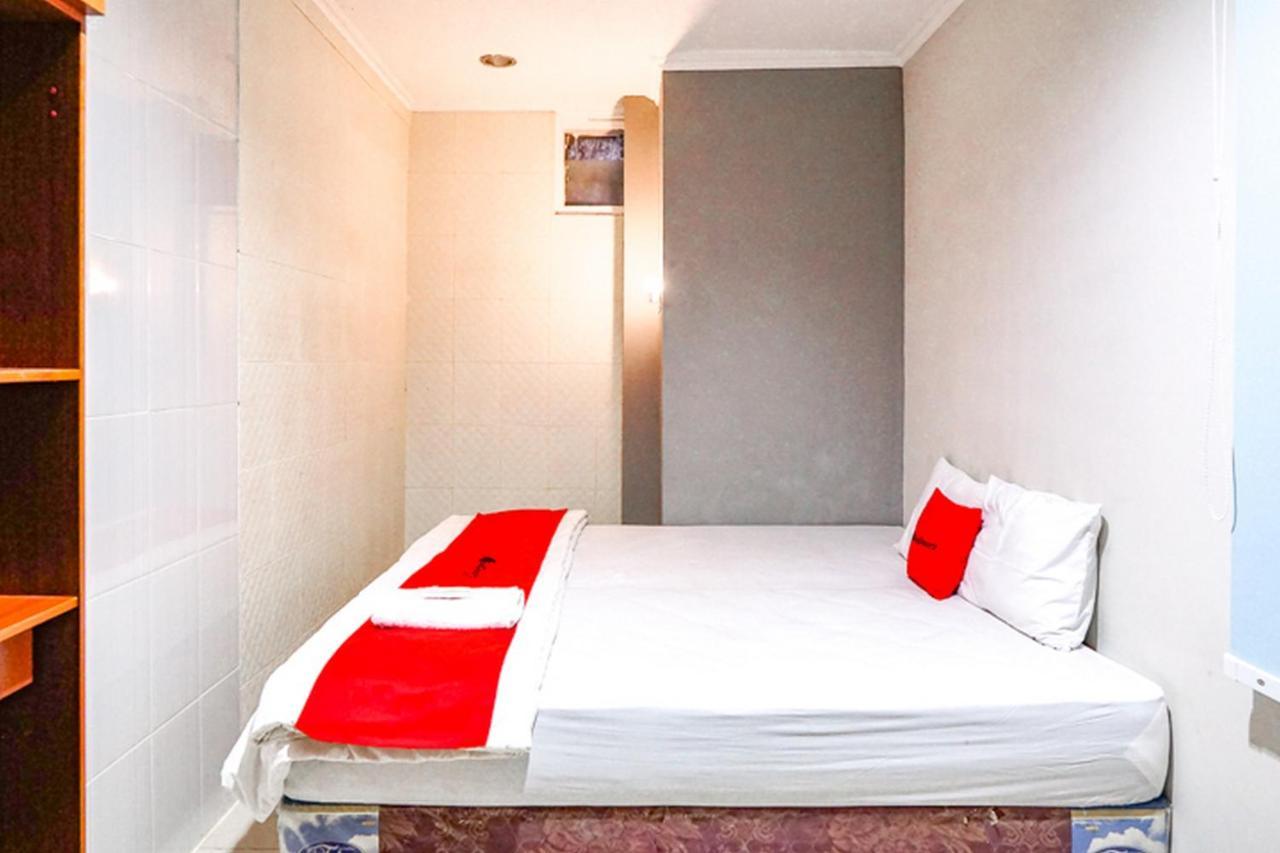 Hotel Reddoorz @ Citraland Surabaja Exteriér fotografie
